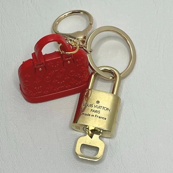 Louis Vuitton Lock and Key Set #300 with a Red Mini Fashion Handbag Keychain - Picture 4 of 5